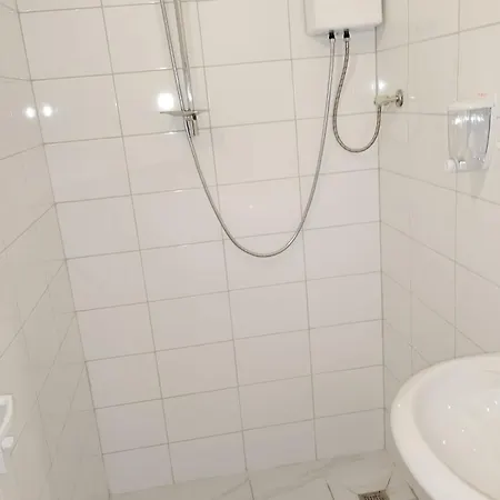 Guesthouse3 Karma369 旅馆